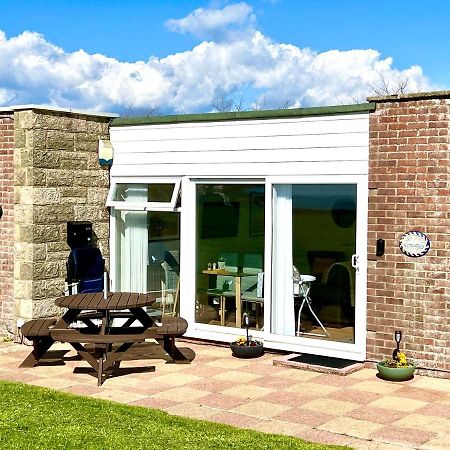 Seaview Self-Catering Coastal Bungalow In Rural West Wight Freshwater Zewnętrze zdjęcie