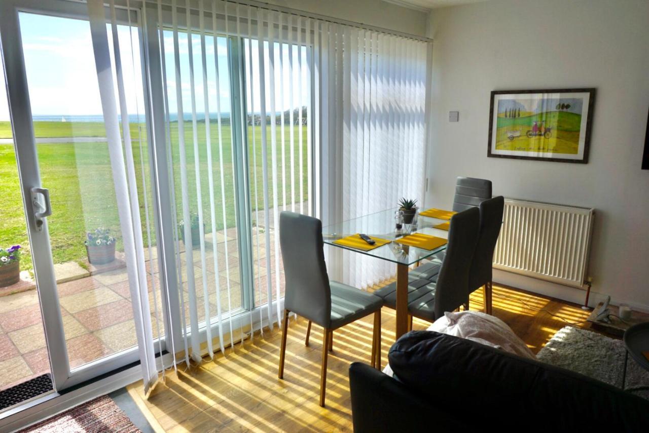 Seaview Self-Catering Coastal Bungalow In Rural West Wight Freshwater Zewnętrze zdjęcie